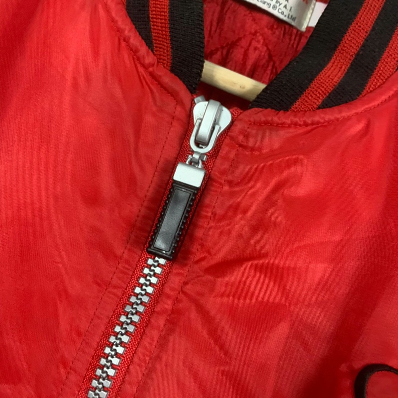 《 福星Flexing✨》櫻桃小丸子 早期 電繡 拼接 拼色 尼龍 棒球外套 夾克 鋪棉 刺繡 圓領 拼布 紅黑 古著 古着 昭和 日系-7