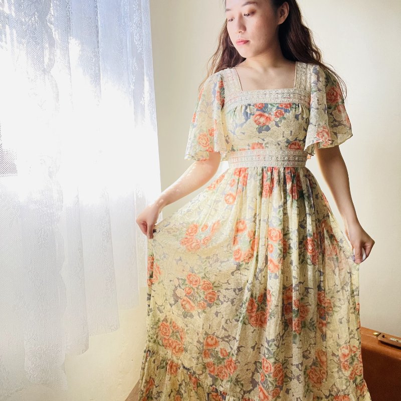 玫瑰花園方領高腰洋裝-0