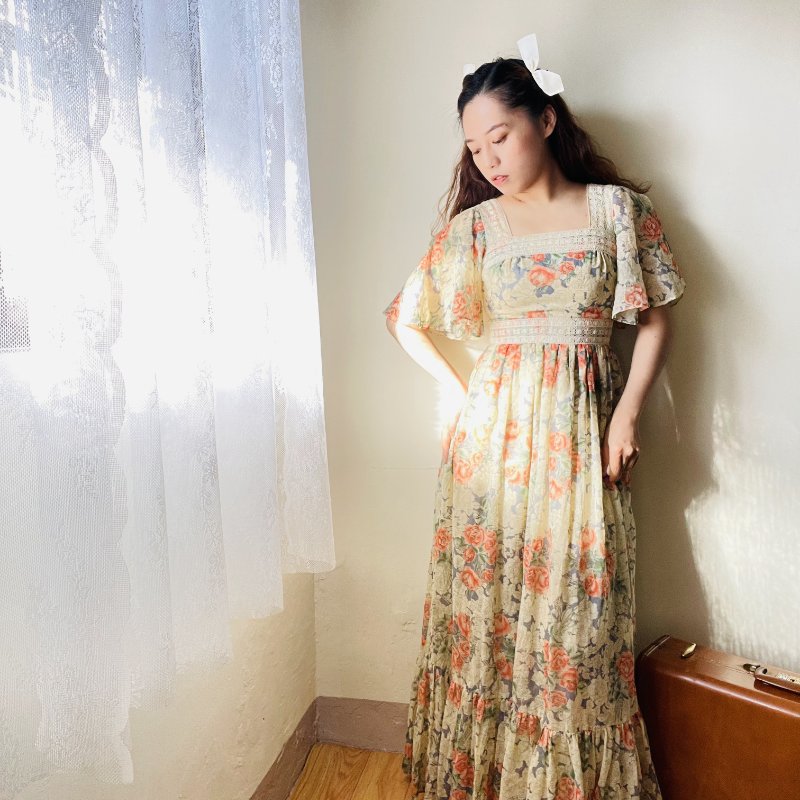 玫瑰花園方領高腰洋裝-1