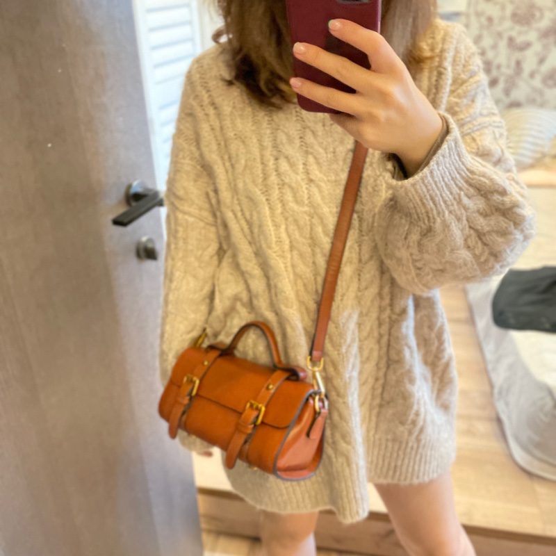 台灣製真皮包包 瑕疵有附照片-1