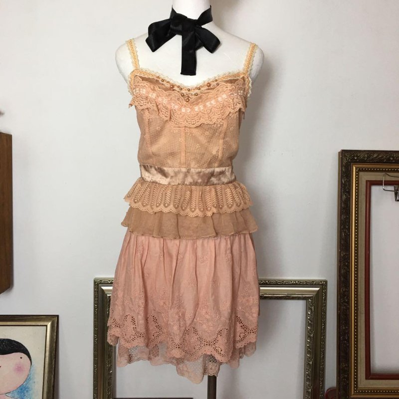 【春姍古著】201-設計師品牌 Robyn Hung 洪英妮 細緻 蕾絲款 細肩帶/裙子合售 M號-0