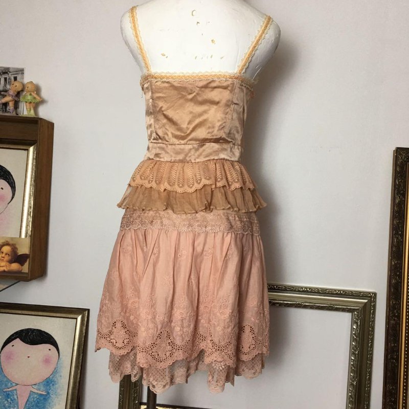 【春姍古著】201-設計師品牌 Robyn Hung 洪英妮 細緻 蕾絲款 細肩帶/裙子合售 M號-2