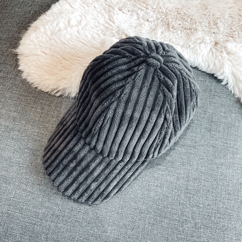 深灰立體絨老帽／二手-0