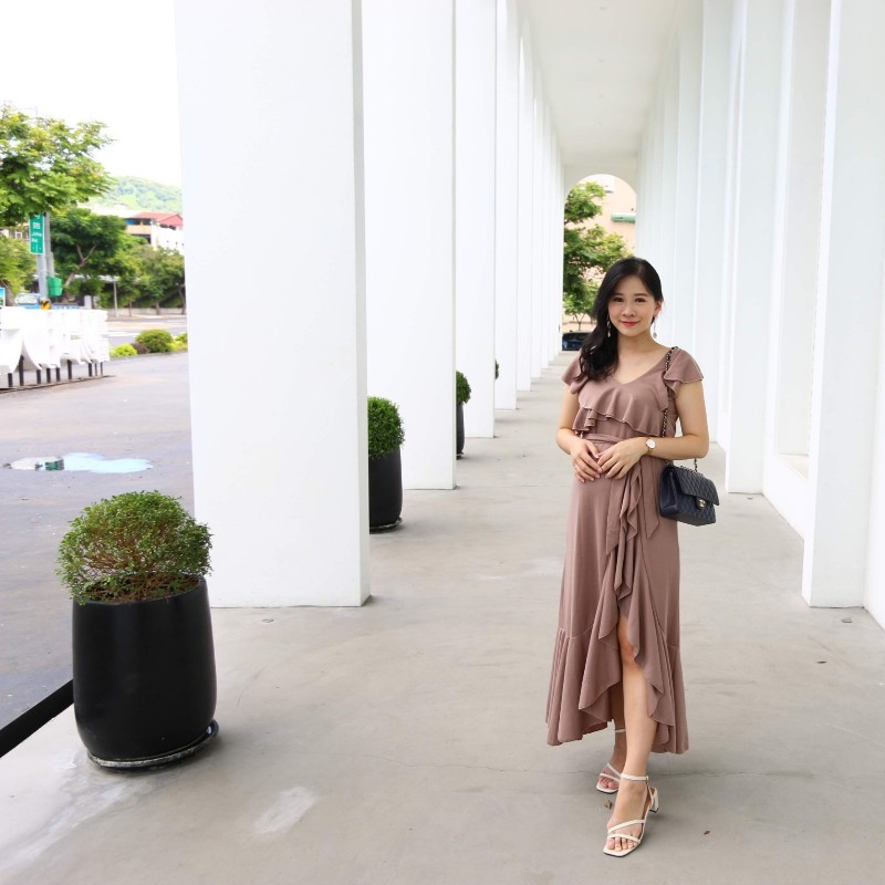不對稱開叉裙擺長洋裝-1