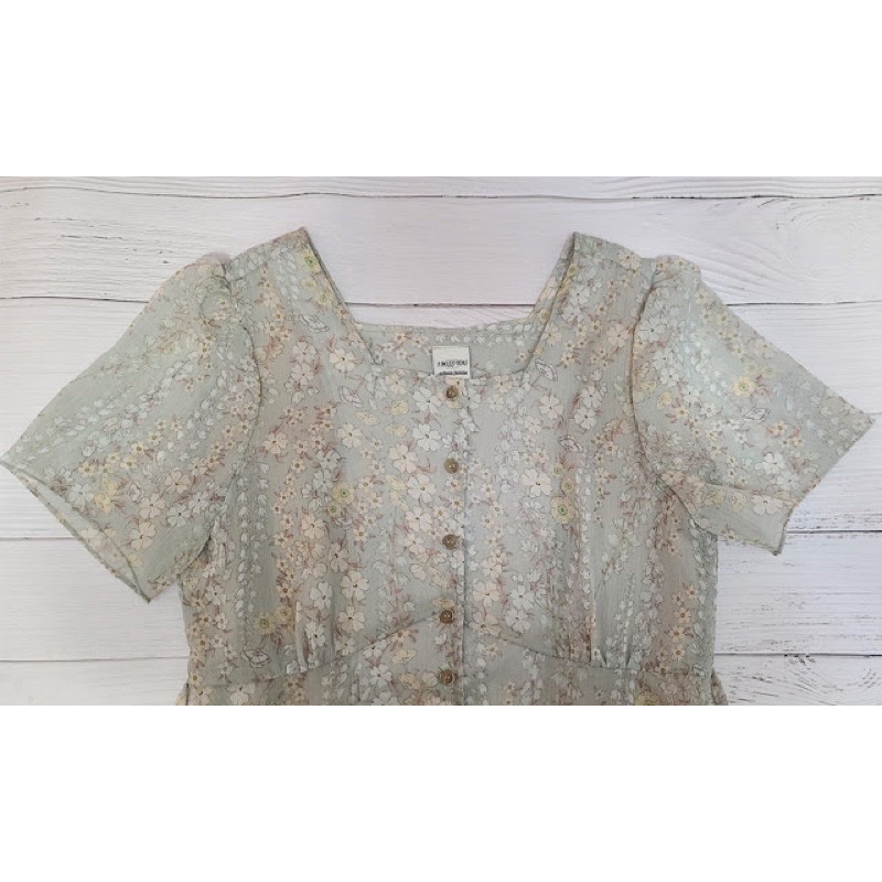 轉賣 正韓 衣服日記 i miss you 綠色方領花卉洋裝-2