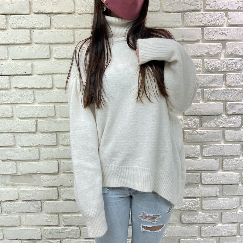 白色高領毛衣-0