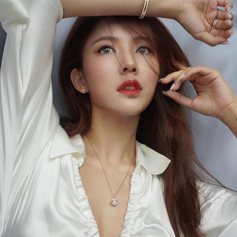 【王以甯 Ines 私服】Daniel Wellington 白色陶瓷金邊圓珠項鍊-0