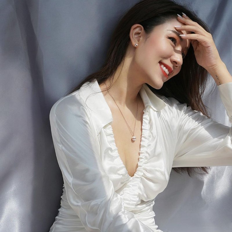 【王以甯 Ines 私服】Daniel Wellington 白色陶瓷金邊圓珠項鍊-4