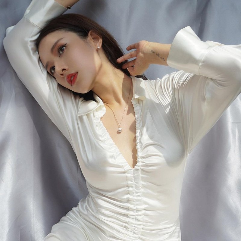 【王以甯 Ines 私服】Daniel Wellington 白色陶瓷金邊圓珠項鍊-5