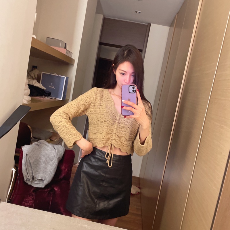 正韓 卡其抽繩洞洞針織毛衣-1