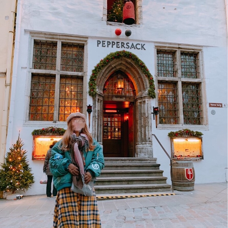 韓國代購X2 寬松塗鴉徽章兩面穿抽褶袖夾克飛行棉服外套-4