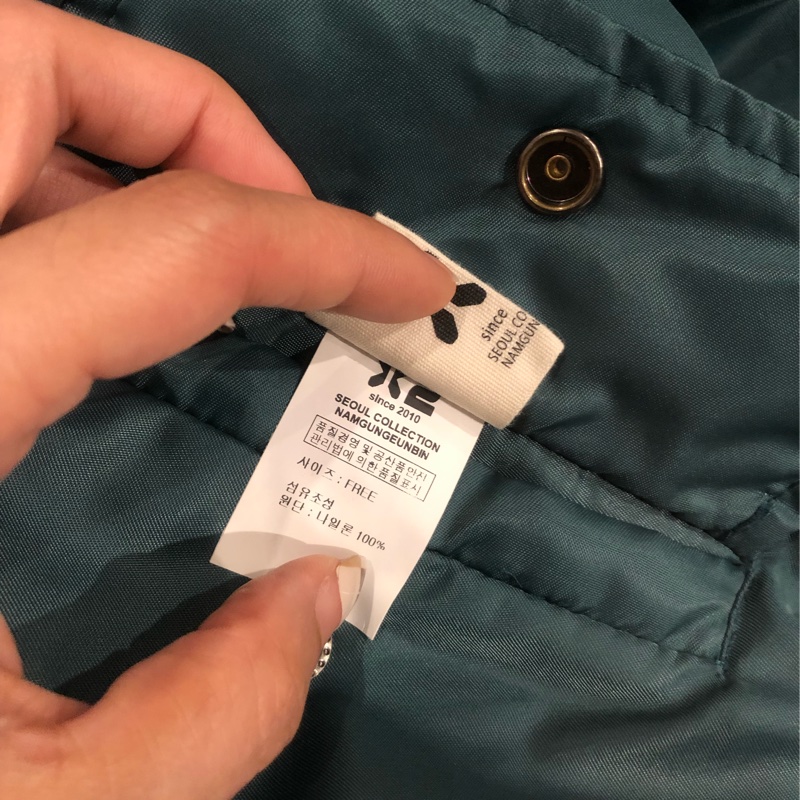 韓國代購X2 寬松塗鴉徽章兩面穿抽褶袖夾克飛行棉服外套-8