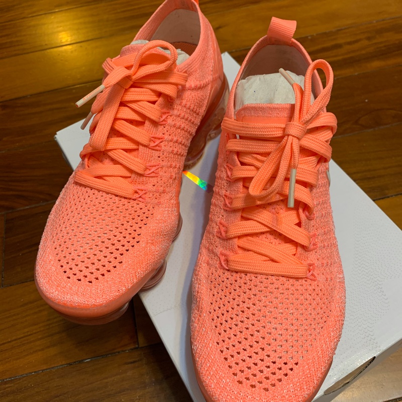 coral vapormax flyknit