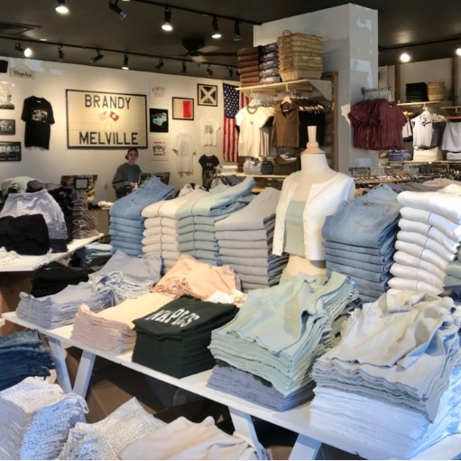 徵求brandy melville的衣服🥺-0