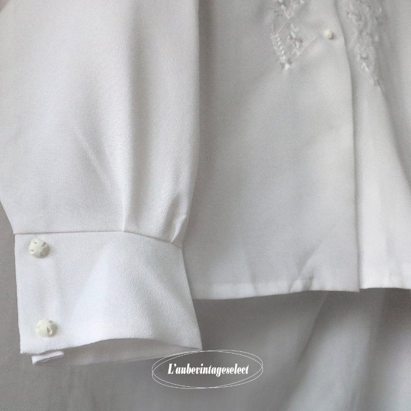 𝑳’𝒂𝒖𝒃𝒆; 菱格刺繡雕花古典襯衫-8