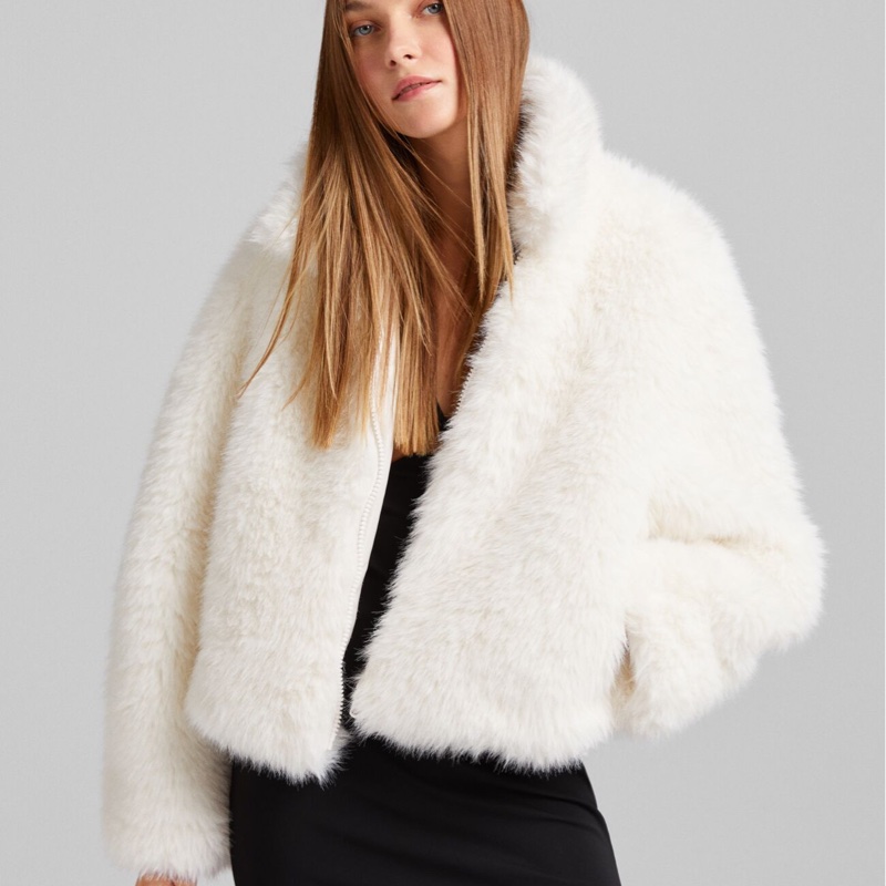 Bershka 白色毛毛外套 全新-0