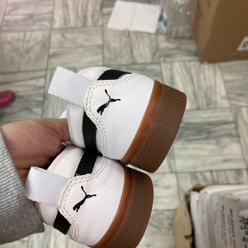 Puma 白鞋 黑色logo 焦糖鞋底 復古款-1
