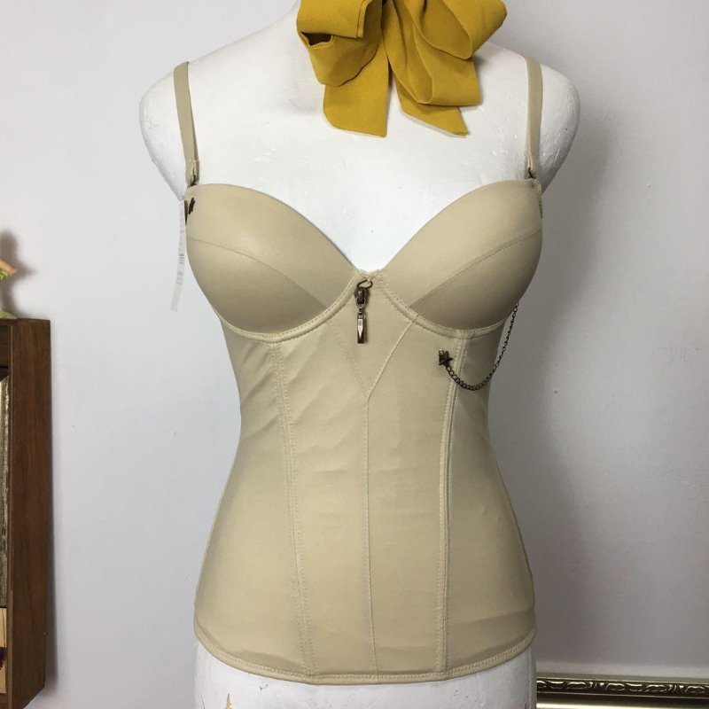 【春姍古著】187-瑪登瑪朵 S號 奶茶色馬甲 搖滾風-0