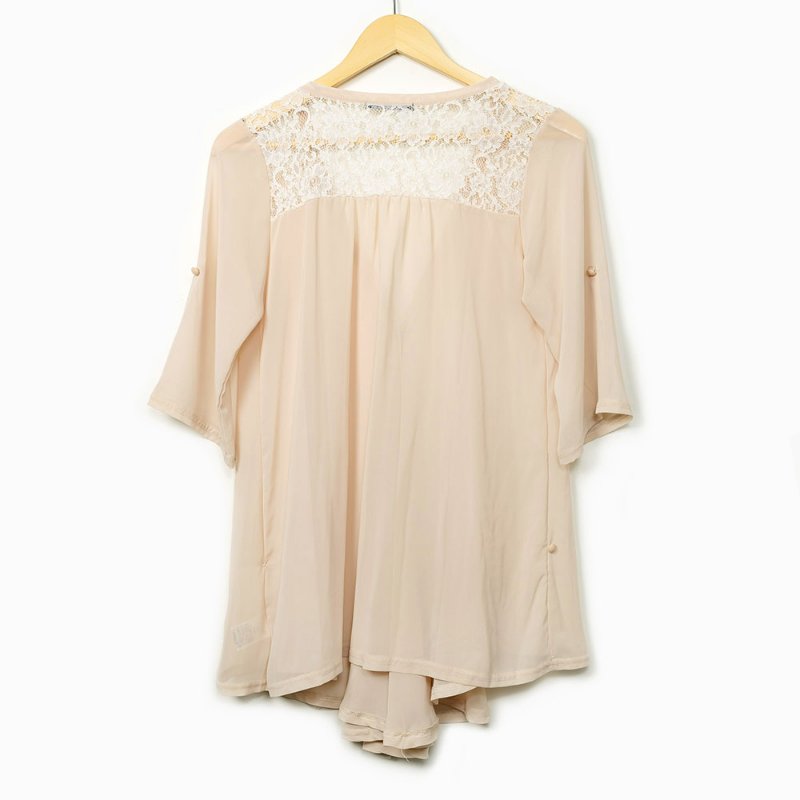 【朱俐靜私服】One Way 雪紡透膚蕾絲雕花罩衫-5