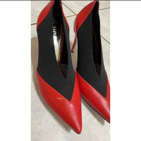 紀梵希GIVENCHY紅色高跟鞋👠