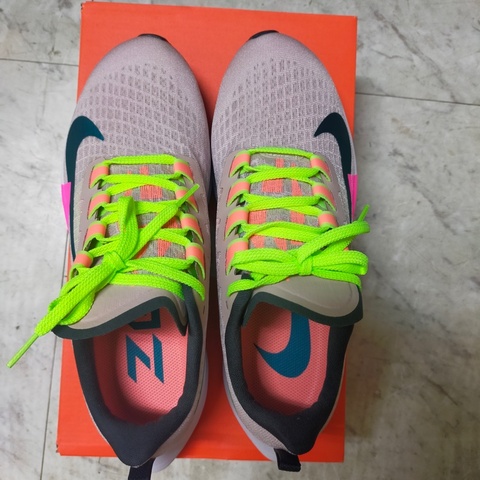 Nike 慢跑鞋女款8.5號(AIR ZOOM PEGASUS 37)