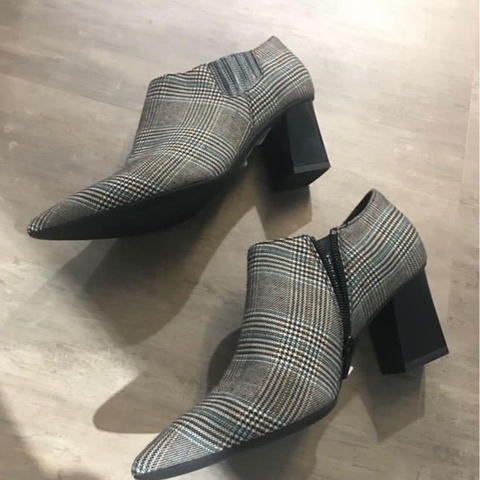 香港品牌Millie’s格紋高跟踝靴