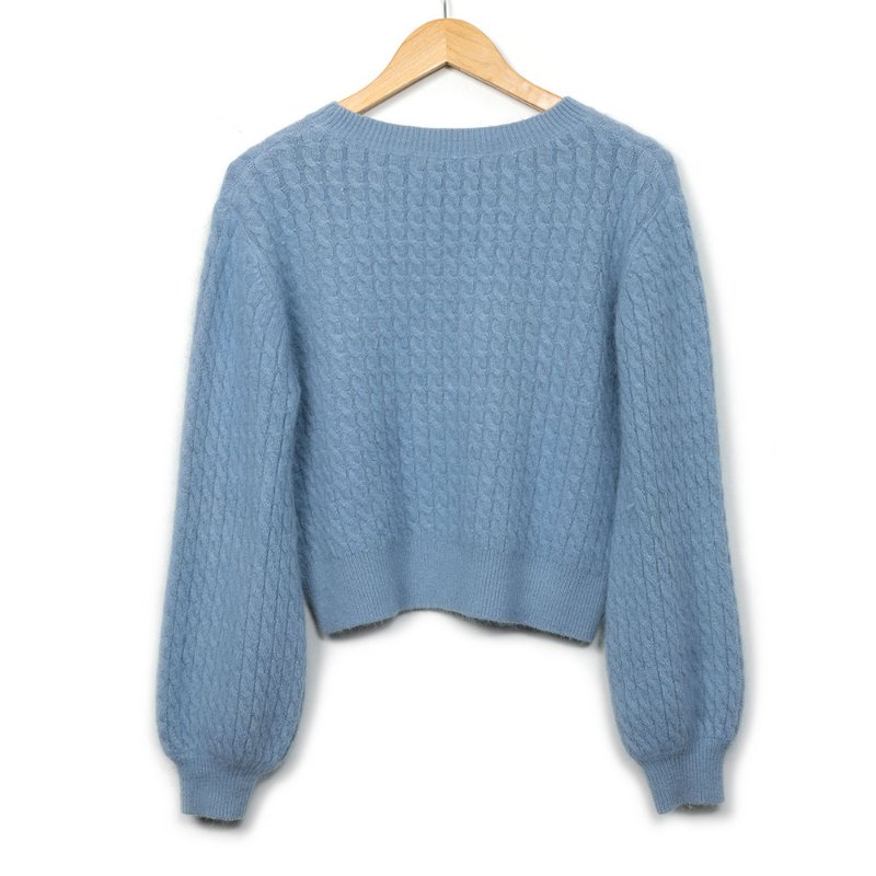 【艾琳私服】水藍色海馬毛麻花泡泡袖毛衣-4