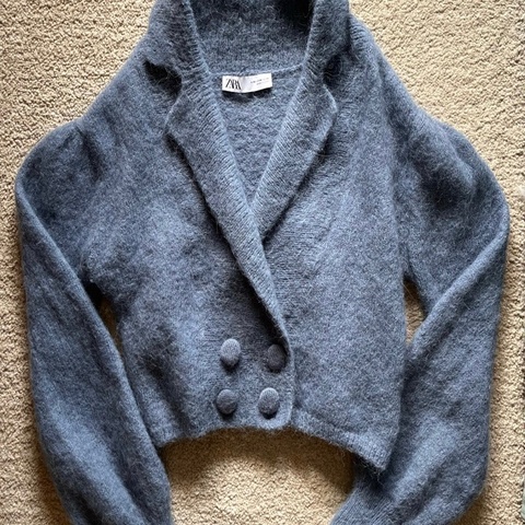 #zara 冬日穿搭必備好心情藍毛外套