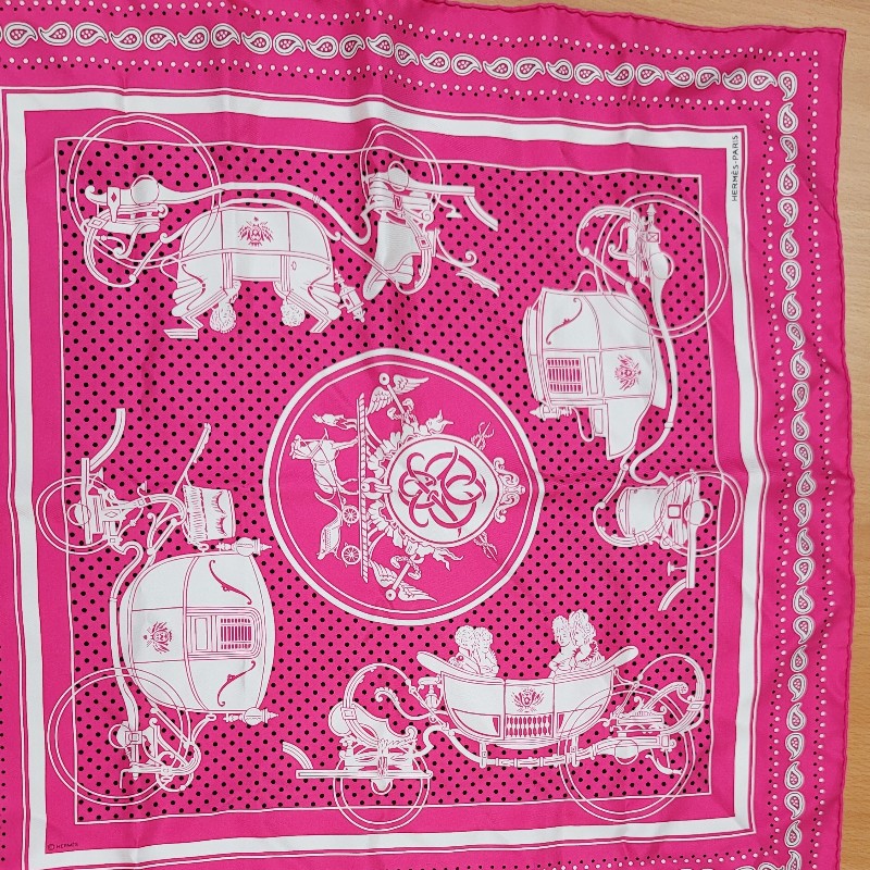 Hermes愛馬仕70×70方形絲巾（100%真絲）-1