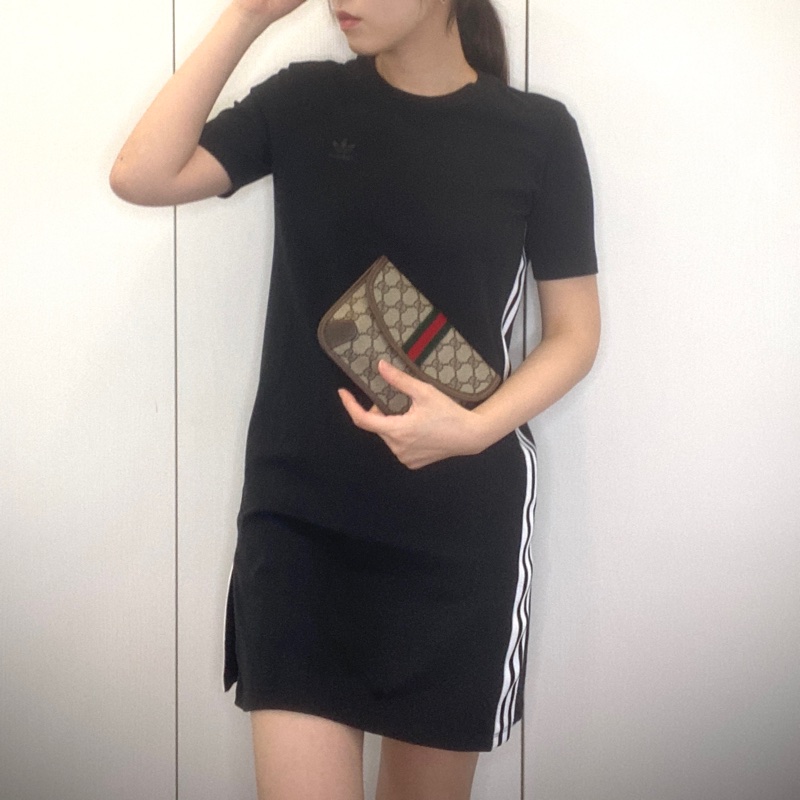 GUCCI經典老花紅綠織帶手拿包/化妝包-1