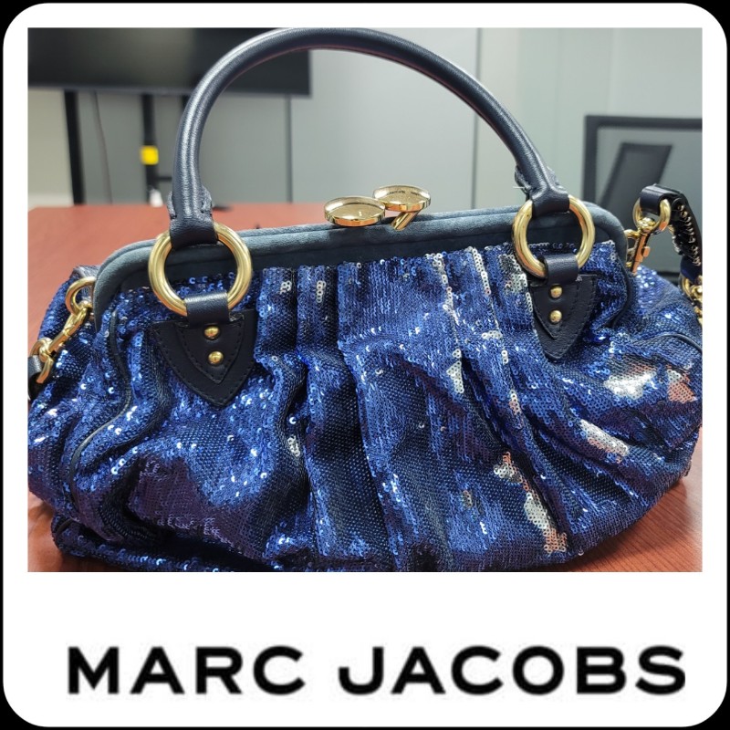 marc jacobs 紐約搖滾銀色亮片印花包(原1795美金)-0