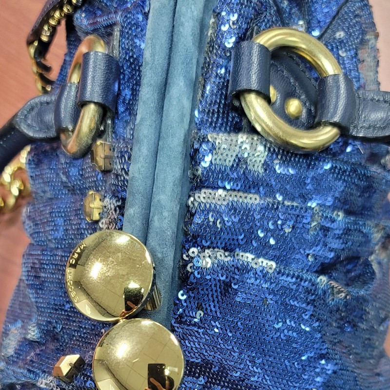 marc jacobs 紐約搖滾銀色亮片印花包(原1795美金)-3