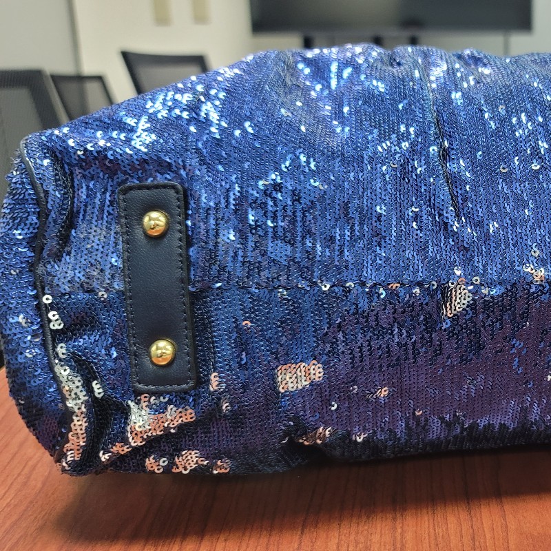 marc jacobs 紐約搖滾銀色亮片印花包(原1795美金)-5