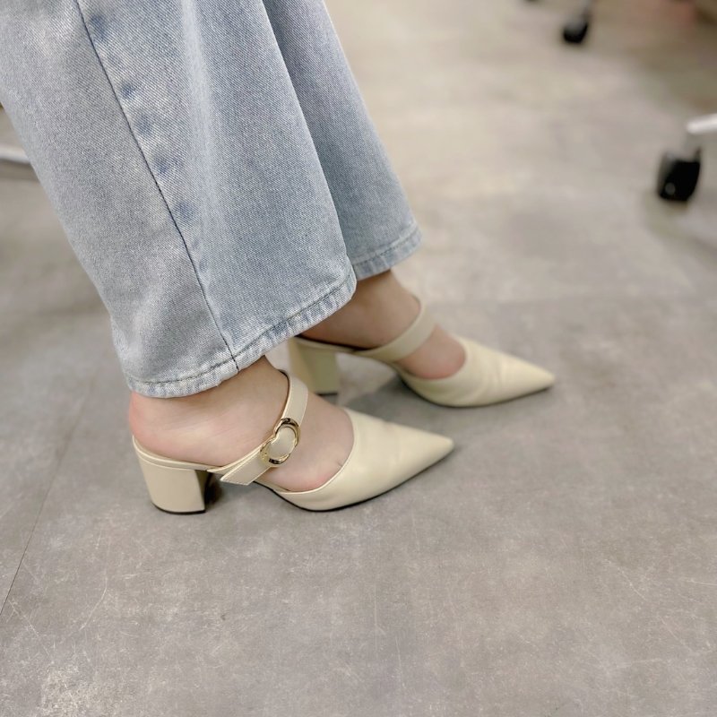 CHARLES & KEITH 小CK C釦 皮革帶 穆勒鞋 石灰白 時尚 穿搭 女鞋 鞋跟 跟鞋 女款 休閒款式-4