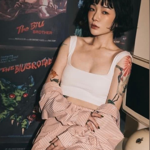 BiuBrother舒適方領BRA T少女人妻Alice biubrother 聯名企劃_白 小可愛(另有售黑色)