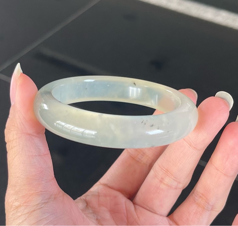 Z02現貨🌸天然岫玉手鐲/白冰灑墨起螢光/圈口58.1-1