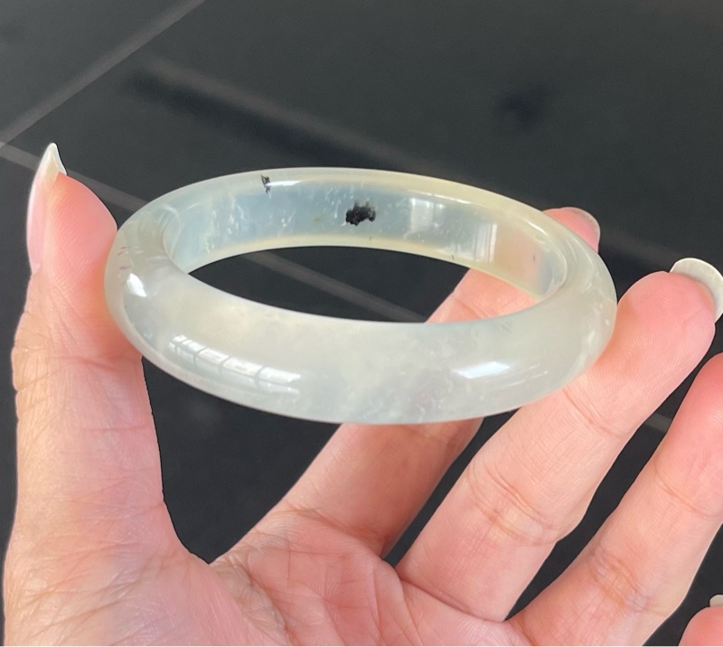 Z02現貨🌸天然岫玉手鐲/白冰灑墨起螢光/圈口58.1-2