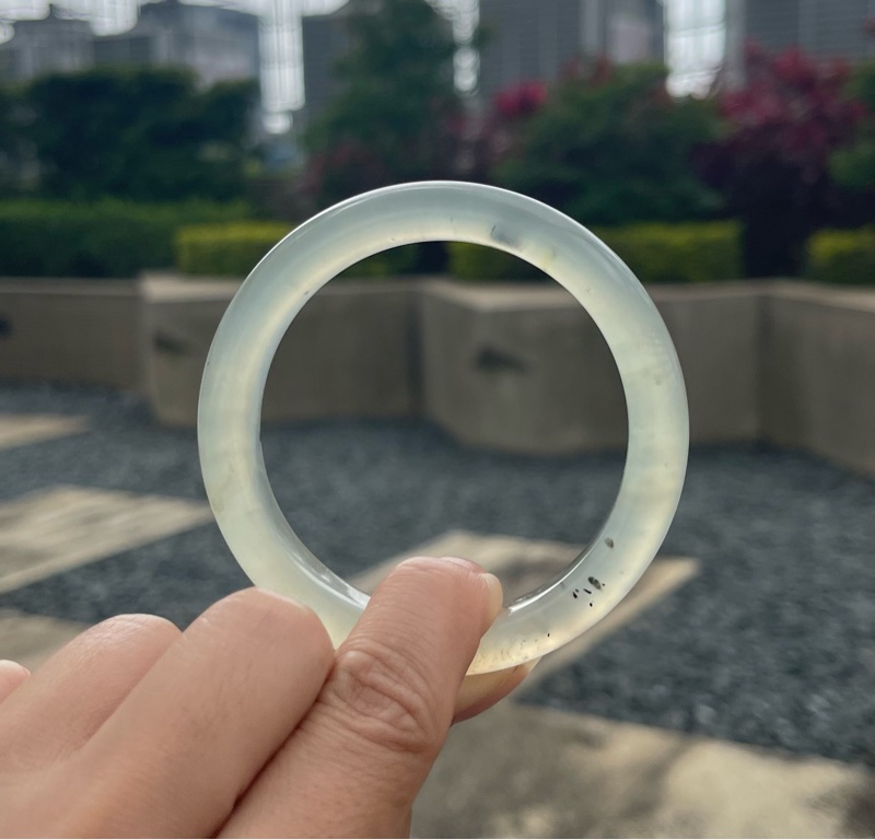 Z02現貨🌸天然岫玉手鐲/白冰灑墨起螢光/圈口58.1-6