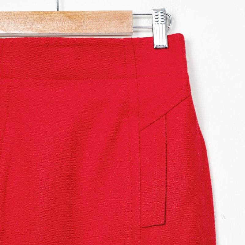 【苑曉琬私服】紅色毛呢中裙-1