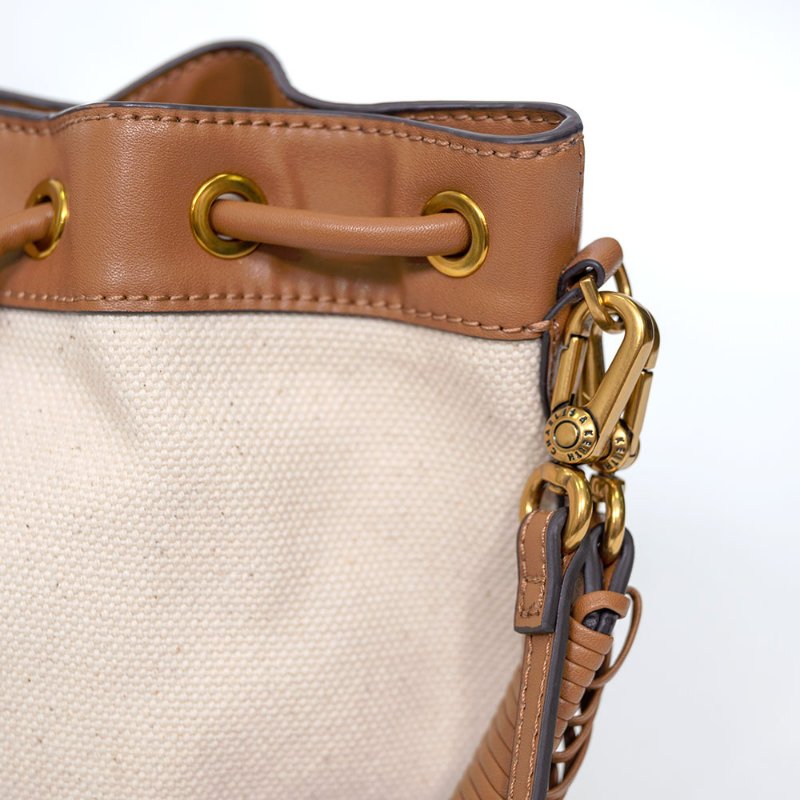 【張若妤私服】CHARLES & KEITH 編織提把帆布水桶包-3