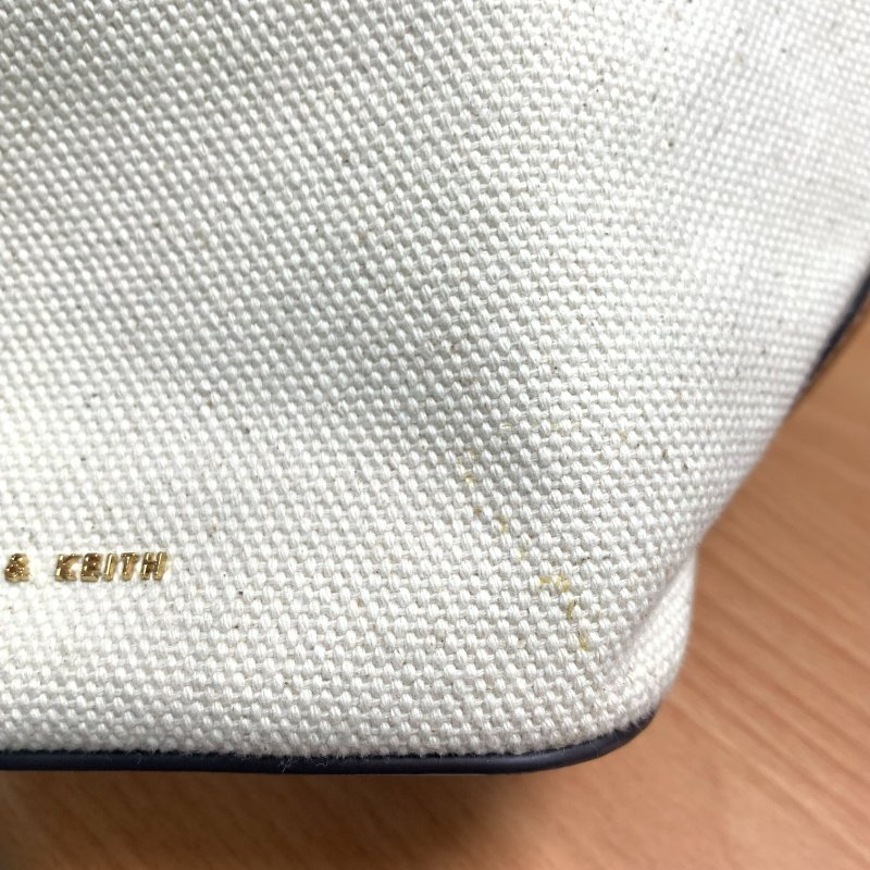 【張若妤私服】CHARLES & KEITH 編織提把帆布水桶包-7