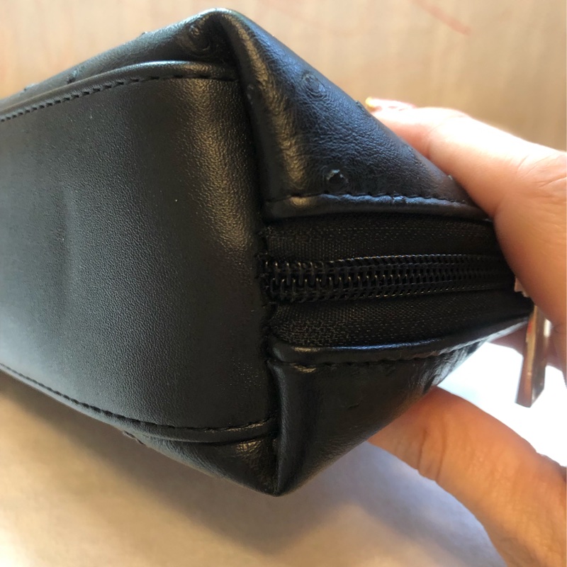 正版三麗鷗 Hello Kitty 黑色 手拿包 小包 二手-6