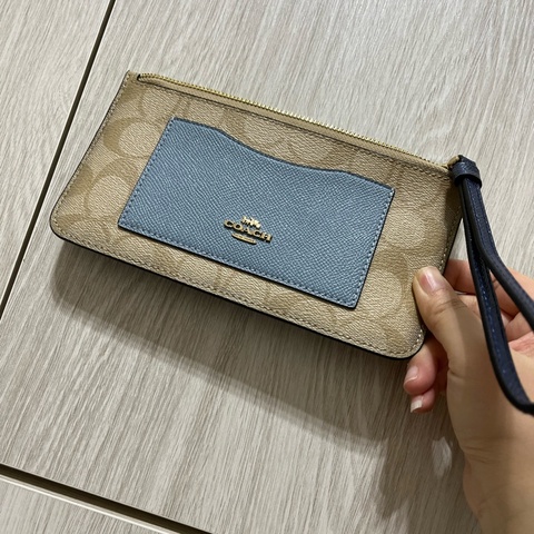Coach 手拿包