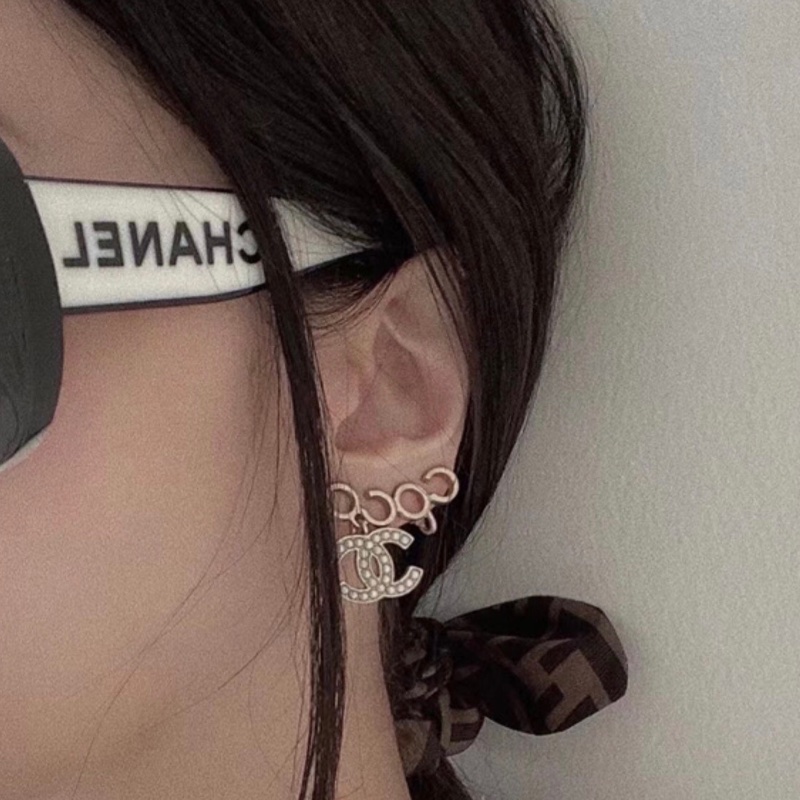 Chanel香奈兒新款同款太陽眼鏡墨鏡黑白拼色熊貓字母logo白色2022走秀-4