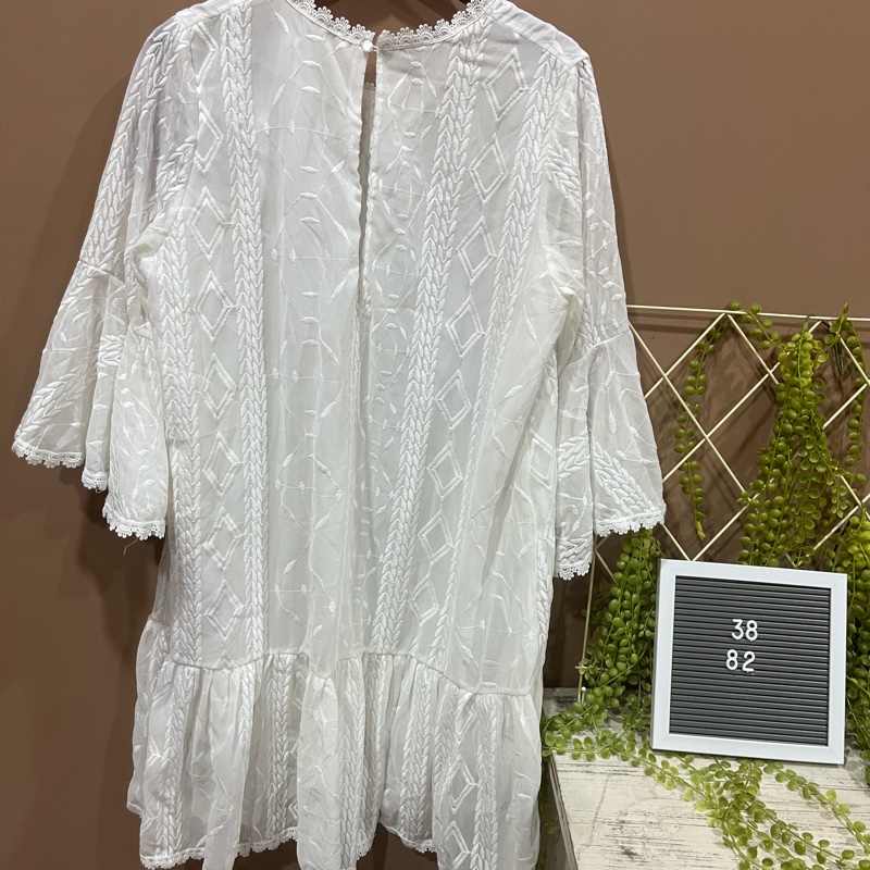 法式田園白色蕾絲喇叭袖氣質洋裝-2