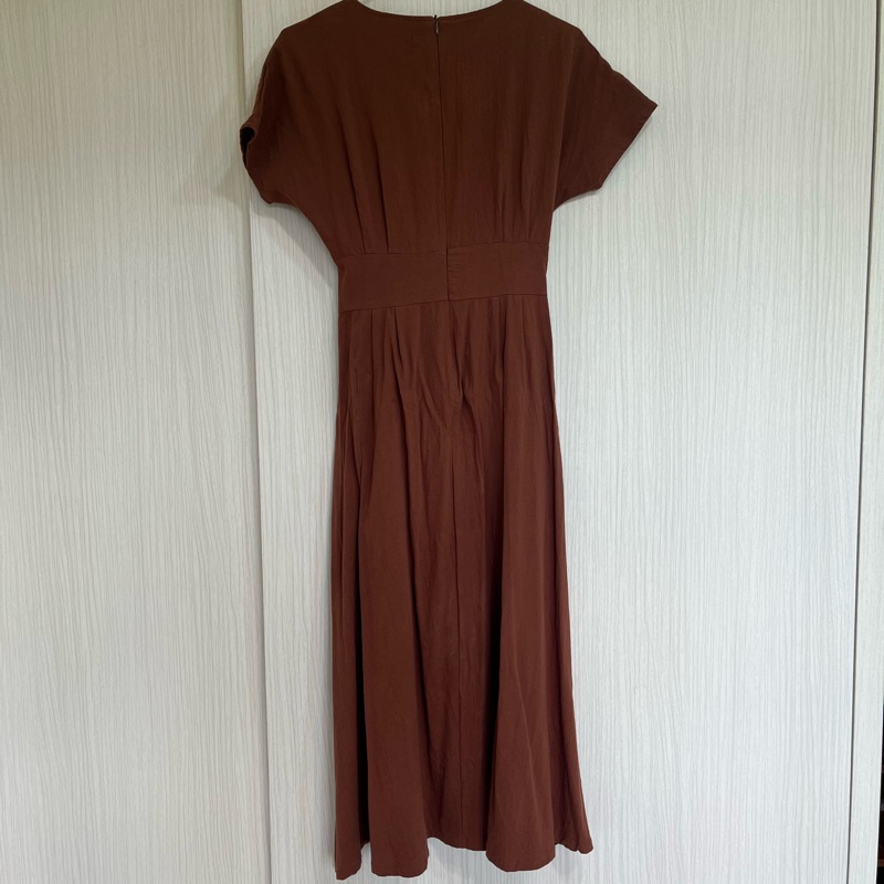 Queenshop 腰綁帶造型棉麻洋裝 咖啡-1