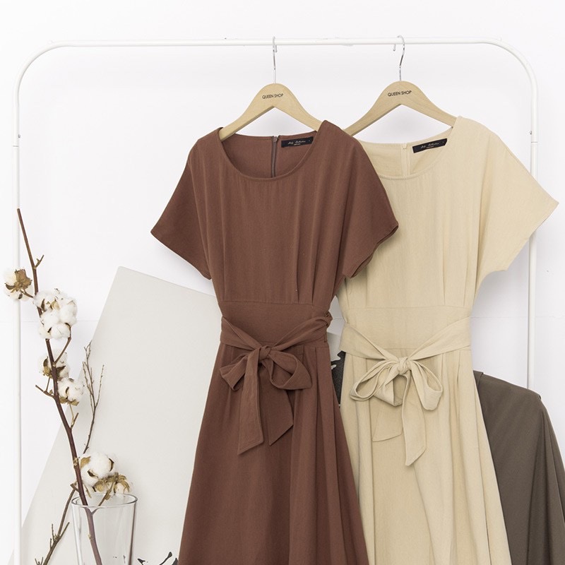 Queenshop 腰綁帶造型棉麻洋裝 咖啡-5