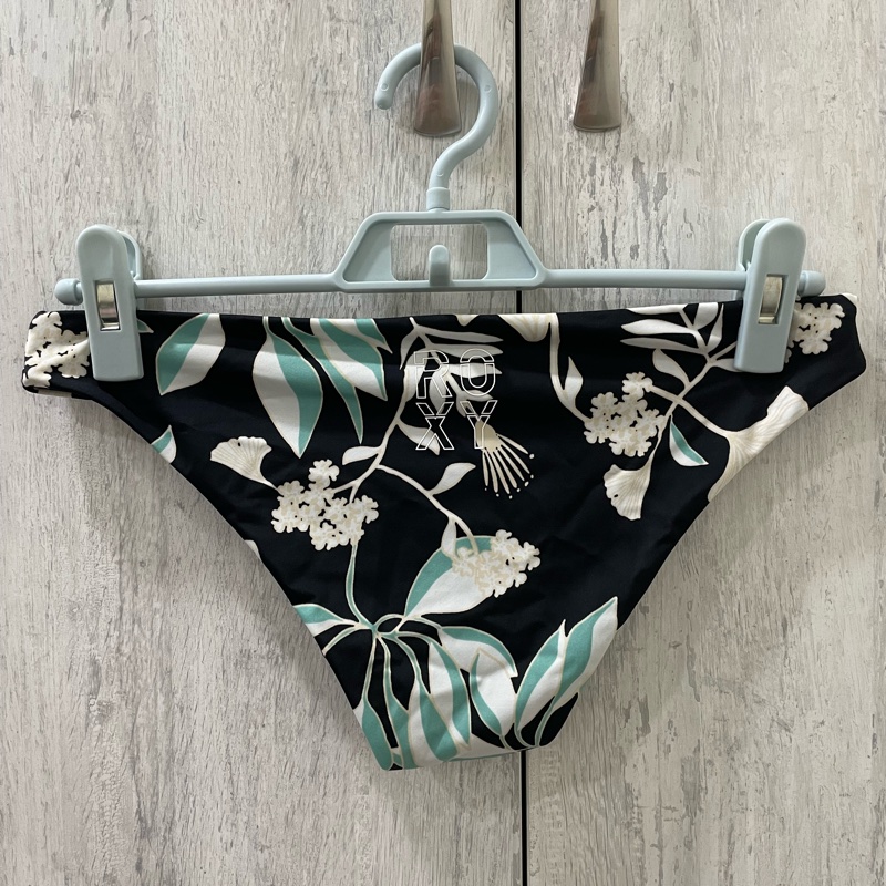 【全新僅試穿】Roxy Fitness 美背比基尼泳裝 S-2