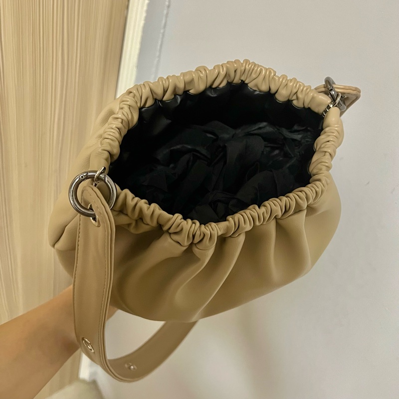 韓國SAMO ONDOH egg bag(soymilk M)側背包-3