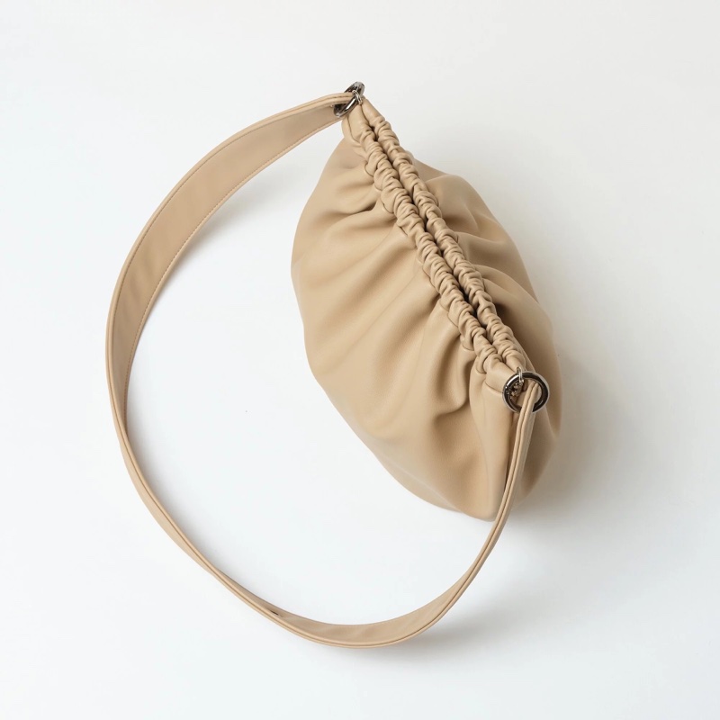 韓國SAMO ONDOH egg bag(soymilk M)側背包-4